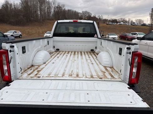 Certified 2023 Ford F250 XL w/ XL Chrome Package image 9