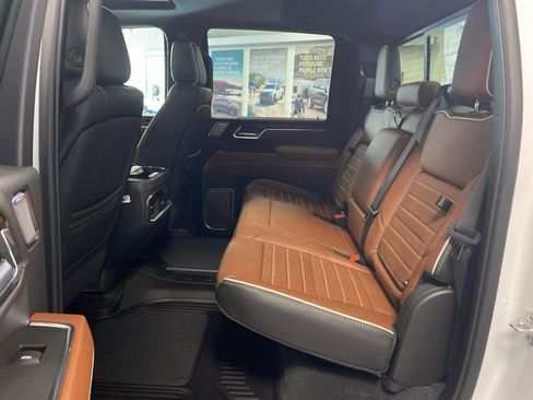 New 2025 GMC Sierra 3500 Denali Ultimate image 13