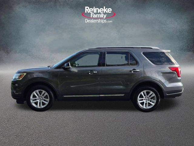 Used 2018 Ford Explorer XLT w/ Equipment Group 202A AWD/4WD image 9