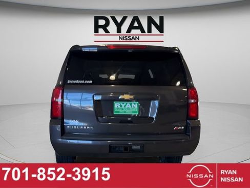 Used 2016 Chevrolet Suburban LT image 4