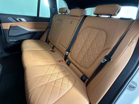 Used 2026 BMW X5 sDrive40i w/ Premium Package image 29