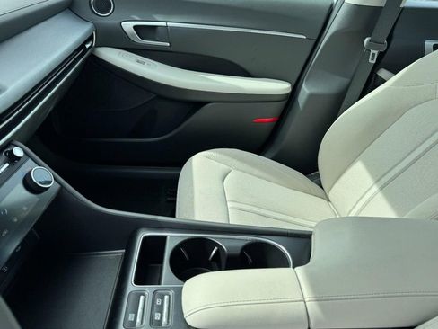 Certified 2025 Hyundai Sonata SEL FWD image 13