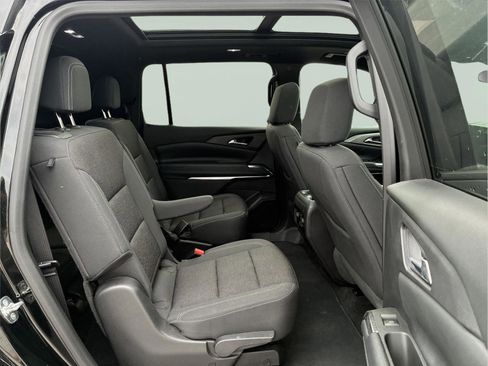 Used 2025 Chevrolet Traverse LT w/ Sun and Wheel Package AWD/4WD image 12