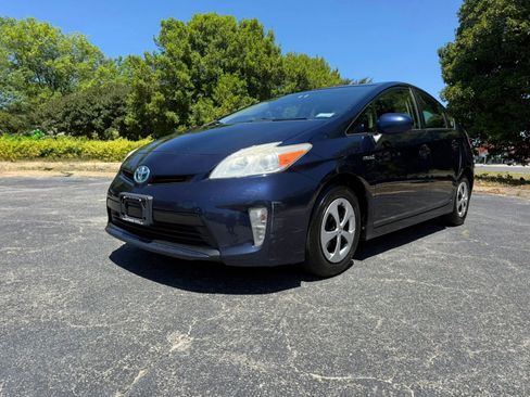 Used 2013 Toyota Prius Three FWD image 2
