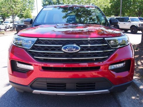 Certified 2023 Ford Explorer XLT w/ Equipment Group 202A AWD/4WD image 2
