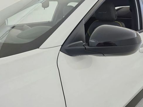 Used 2025 Chevrolet Trax ACTIV w/ Driver Confidence Package image 39