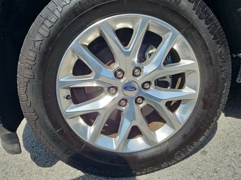 Used 2021 Ford Expedition XLT RWD image 9