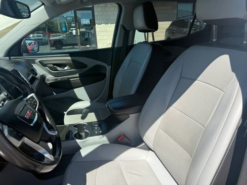Used 2022 GMC Terrain SLT AWD/4WD image 17