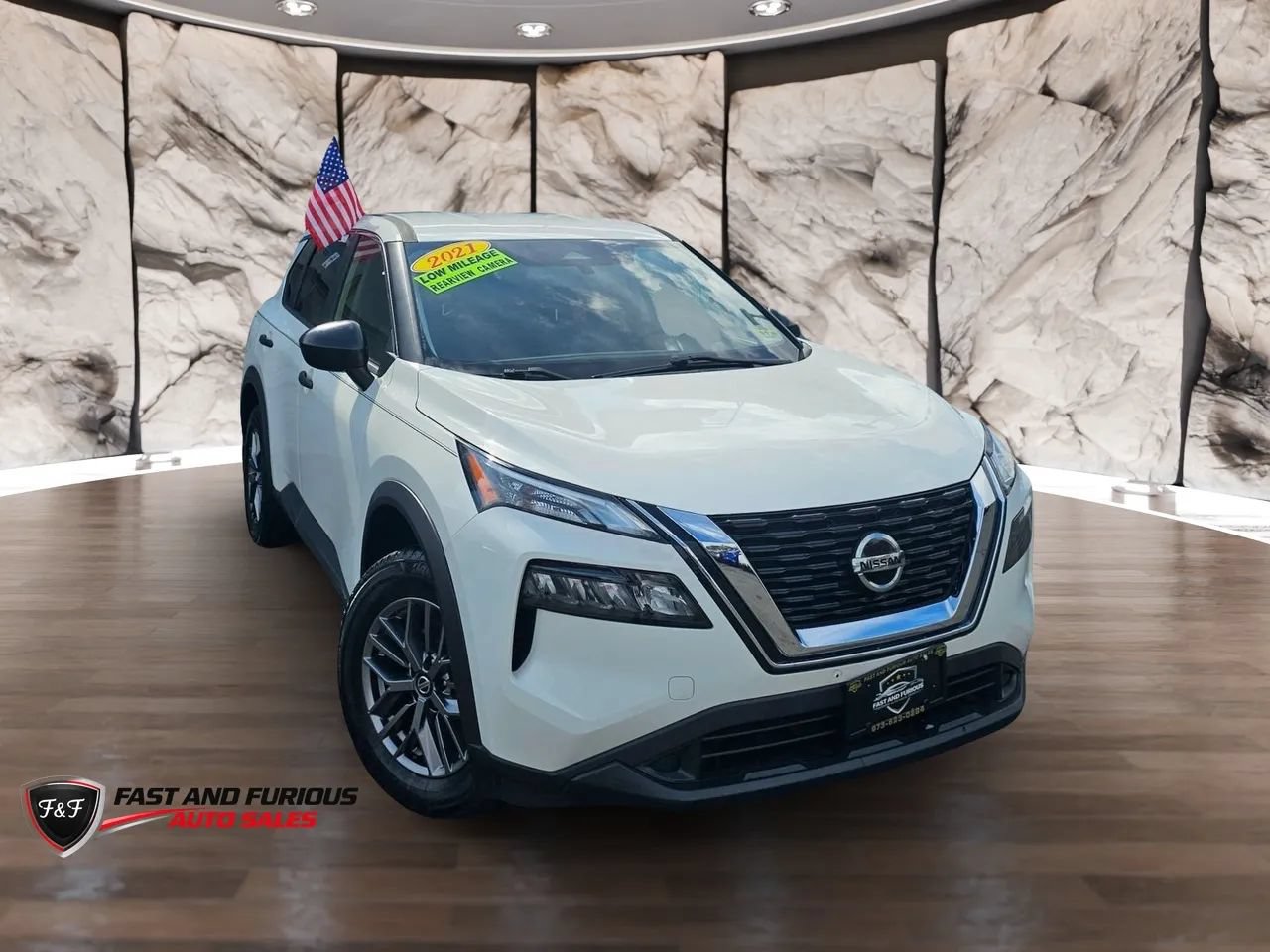 Used 2021 Nissan Rogue S AWD/4WD image 1
