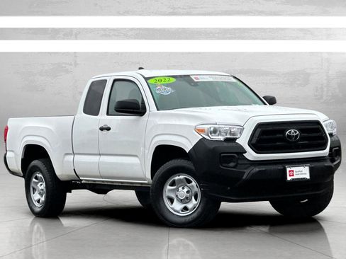 Used 2022 Toyota Tacoma SR image 2