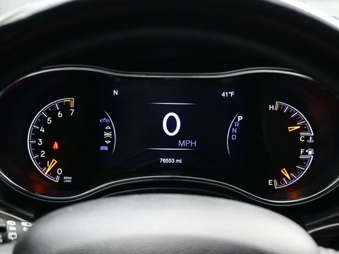 Used 2021 Jeep Grand Cherokee Laredo X image 25