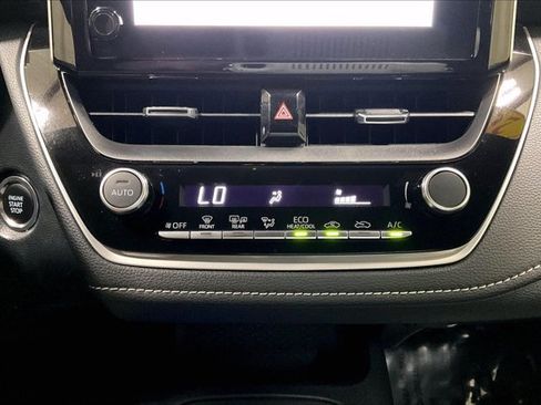 Used 2025 Toyota Corolla SE FWD image 32