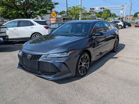 Used 2019 Toyota Avalon Touring image 1