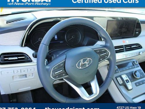 Used 2022 Hyundai Palisade SEL w/ 8P Bench Seat Package image 11