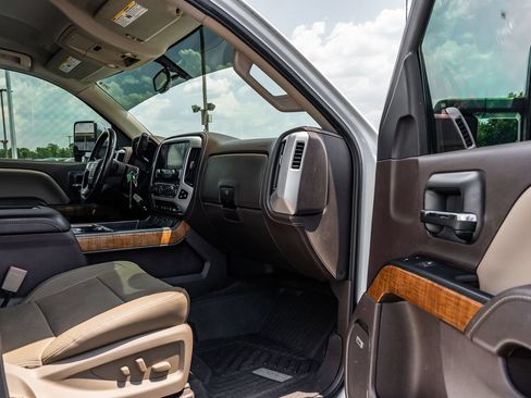 Used 2018 GMC Sierra 1500 SLT w/ Texas SLT Premium Package AWD/4WD image 11