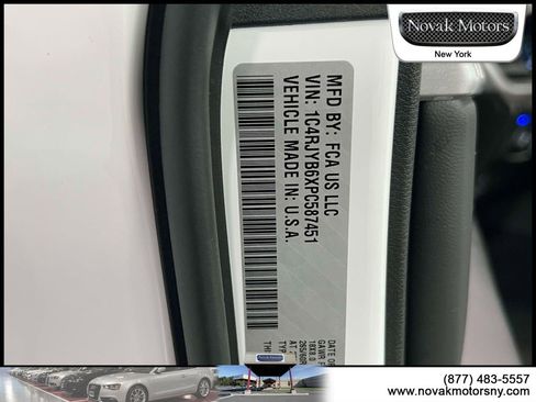 Used 2023 Jeep Grand Cherokee 4WD 4xe w/ Luxury Tech Group II image 21