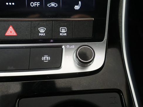 Used 2023 Audi Q8 Premium w/ Convenience Package image 53