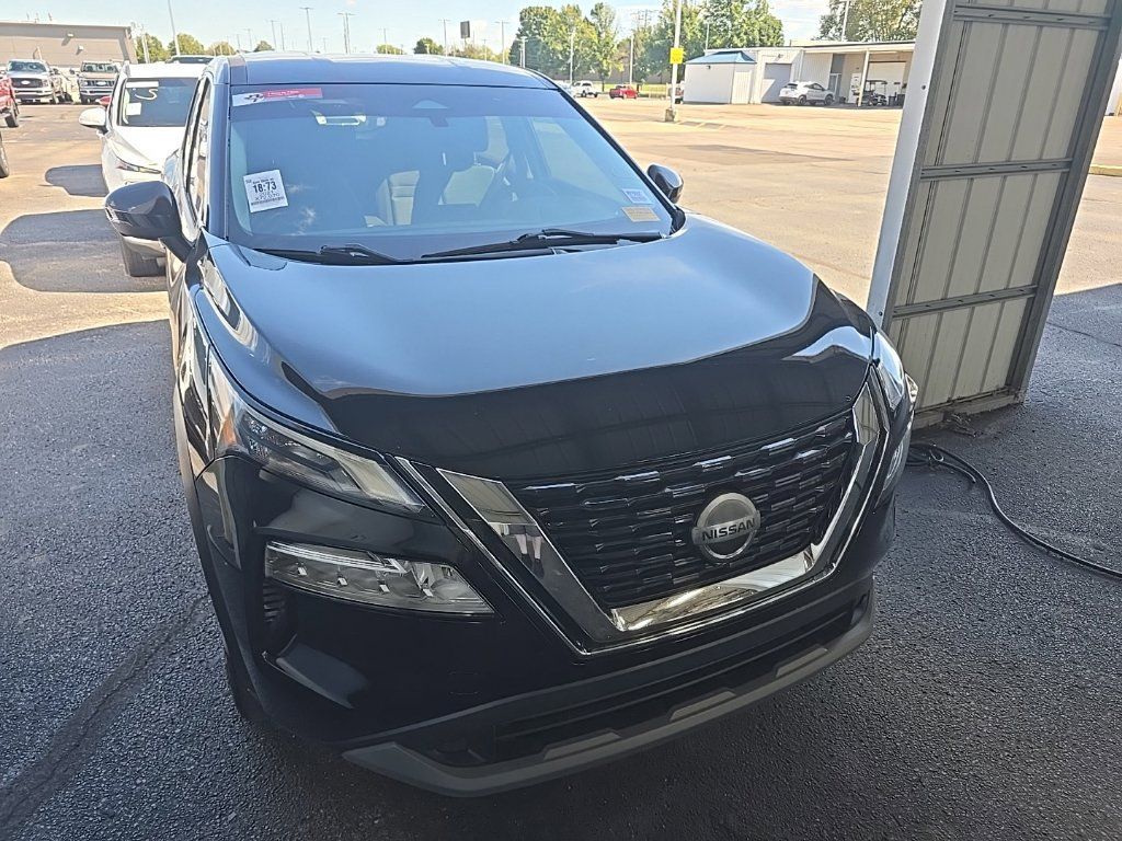 Used 2021 Nissan Rogue SV AWD/4WD image 1