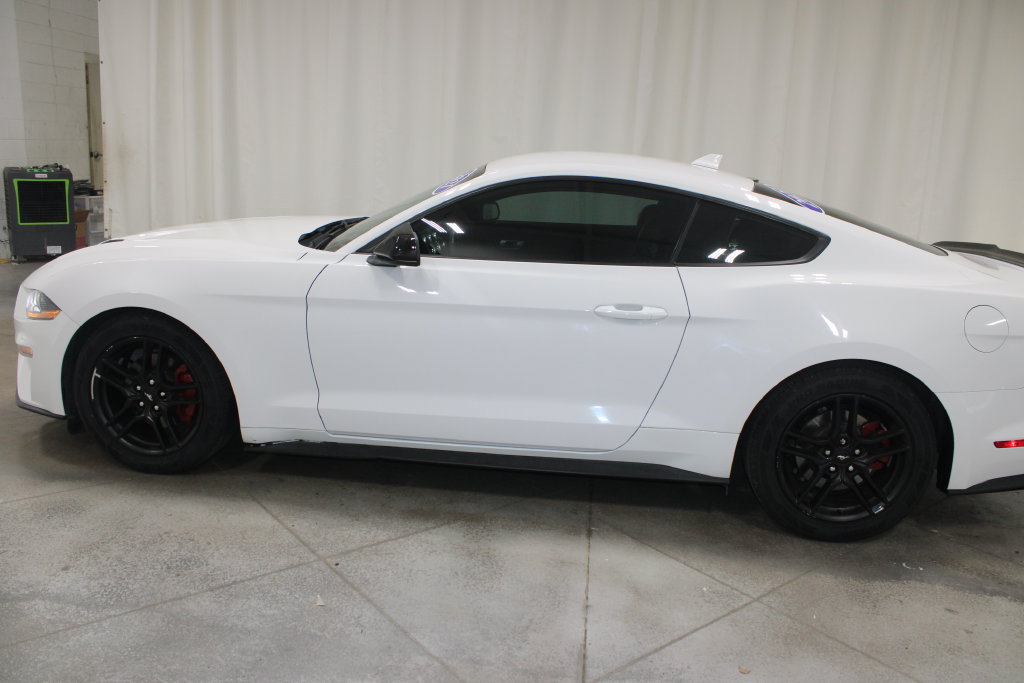 Used 2021 Ford Mustang Premium RWD image 6