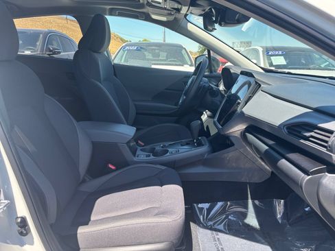Used 2025 Subaru Crosstrek 2.5i Premium AWD/4WD image 17
