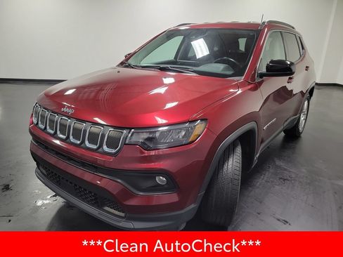 Used 2022 Jeep Compass Latitude w/ Convenience Group FWD image 4
