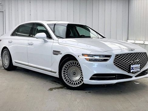 Used 2021 Genesis G90 3.3T Premium image 35