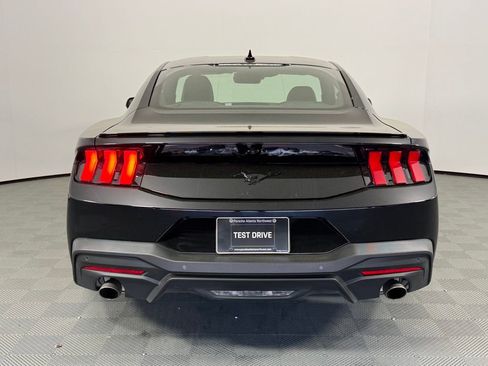 Used 2024 Ford Mustang Coupe image 6