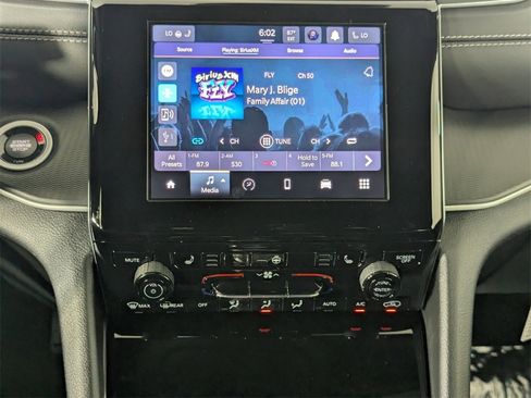 New 2025 Jeep Grand Cherokee Altitude image 22