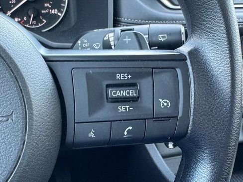 Used 2024 Nissan Rogue S AWD/4WD image 17