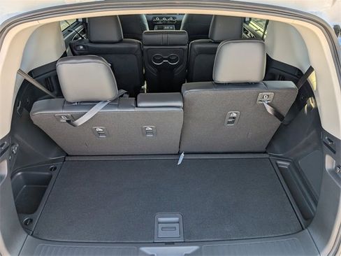 New 2025 Honda Pilot Touring image 14