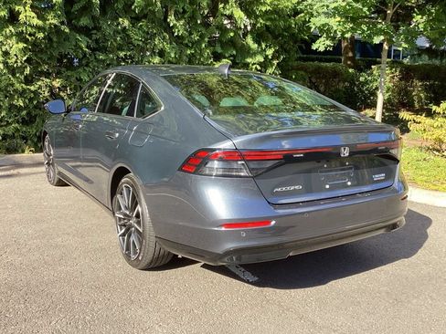 Used 2024 Honda Accord Touring image 11