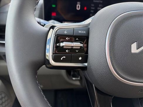 New 2026 Kia Carnival EX image 27