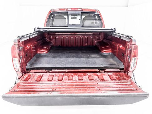 Used 2018 Nissan Frontier SV AWD/4WD image 38