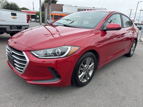 Used 2018 Hyundai Elantra SEL w/ Cargo Package image 2
