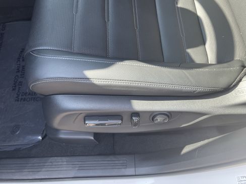 Used 2026 Honda CR-V EX-L image 19