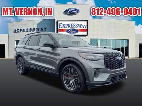 Used 2025 Ford Explorer ST-Line w/ ST-Line Street Pack image 4