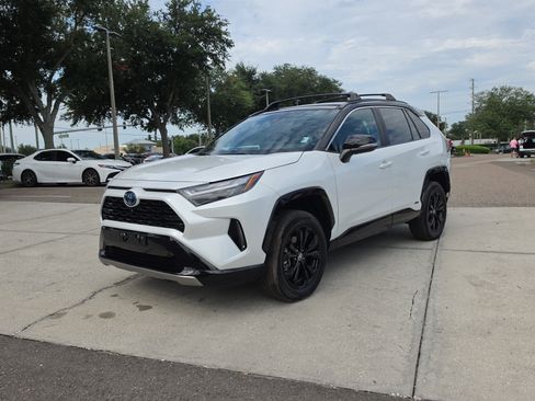 Used 2023 Toyota RAV4 XSE AWD/4WD image 4