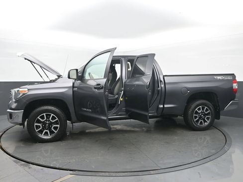 Used 2018 Toyota Tundra SR5 w/ TRD Off Road Package image 58