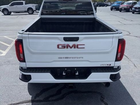 Used 2023 GMC Sierra 2500 AT4 w/ Gooseneck/5TH Wheel Package image 8
