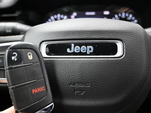 Used 2025 Jeep Compass Trailhawk image 45
