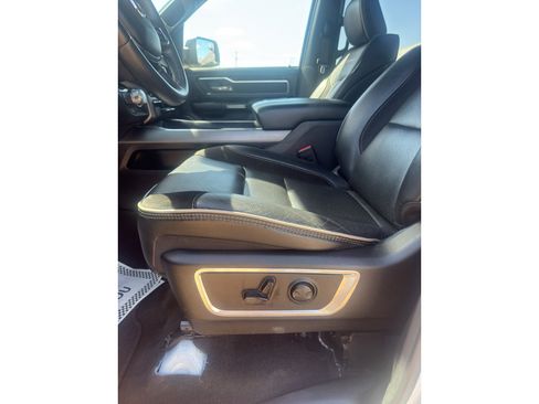 Used 2024 RAM 1500 Laramie image 23