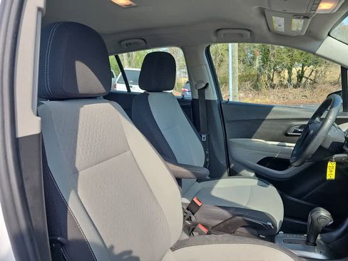 Used 2016 Chevrolet Trax LS image 21
