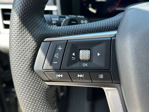 Used 2025 Mitsubishi Outlander SE FWD image 26