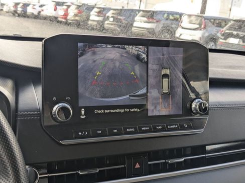 Used 2024 Mitsubishi Outlander SE image 21