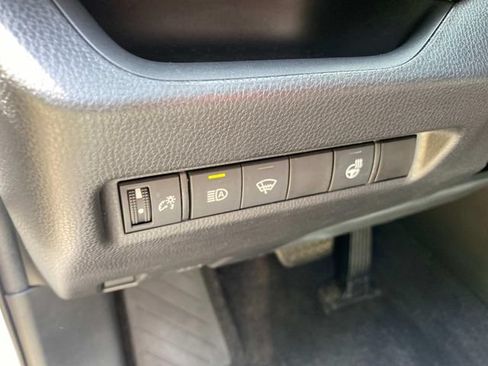 Used 2021 Toyota RAV4 XLE w/ XLE Grade Weather Package AWD/4WD image 15