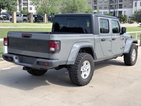 Used 2022 Jeep Gladiator Sport AWD/4WD image 4