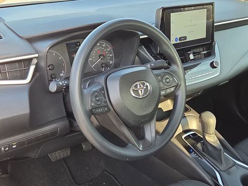 Certified 2025 Toyota Corolla LE FWD image 10
