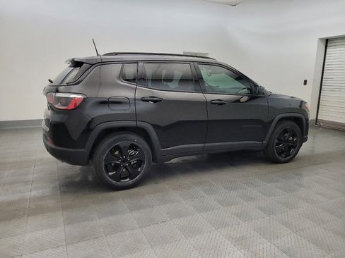 Used 2021 Jeep Compass Latitude FWD image 10