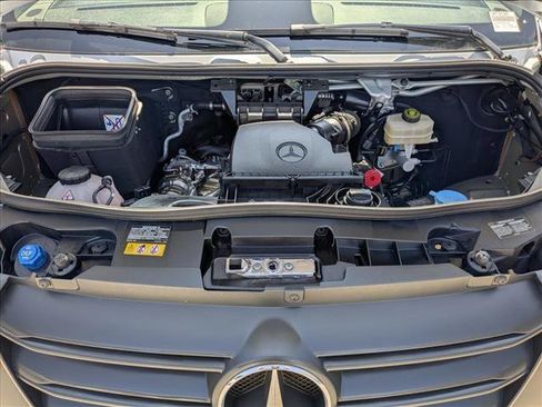 Used 2025 Mercedes-Benz Sprinter 2500 image 23