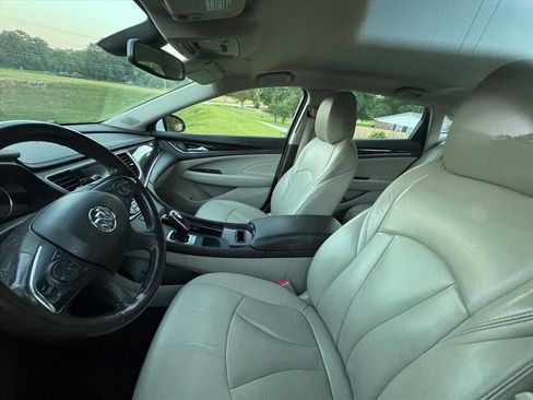 Used 2018 Buick LaCrosse Essence FWD image 7